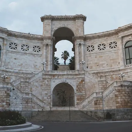 Dream House 2f לינה וארוחת בוקר קליארי